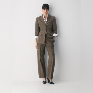 Aritzia Standout Blazer - (Re)ssential